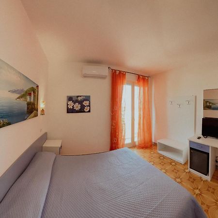 Vela Club Hotel & Appartamenti Роді-Гарганіко Екстер'єр фото